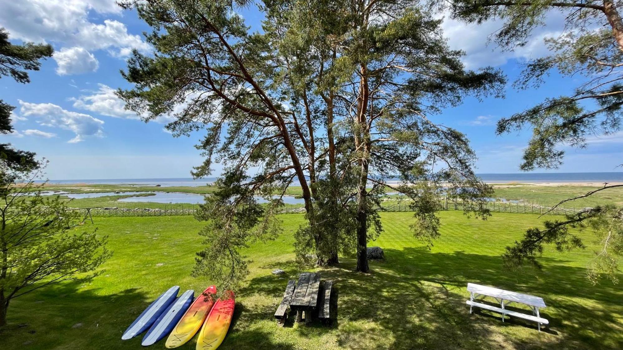 Kosmonautika Puhkekeskus Hotel Kabli Exterior foto
